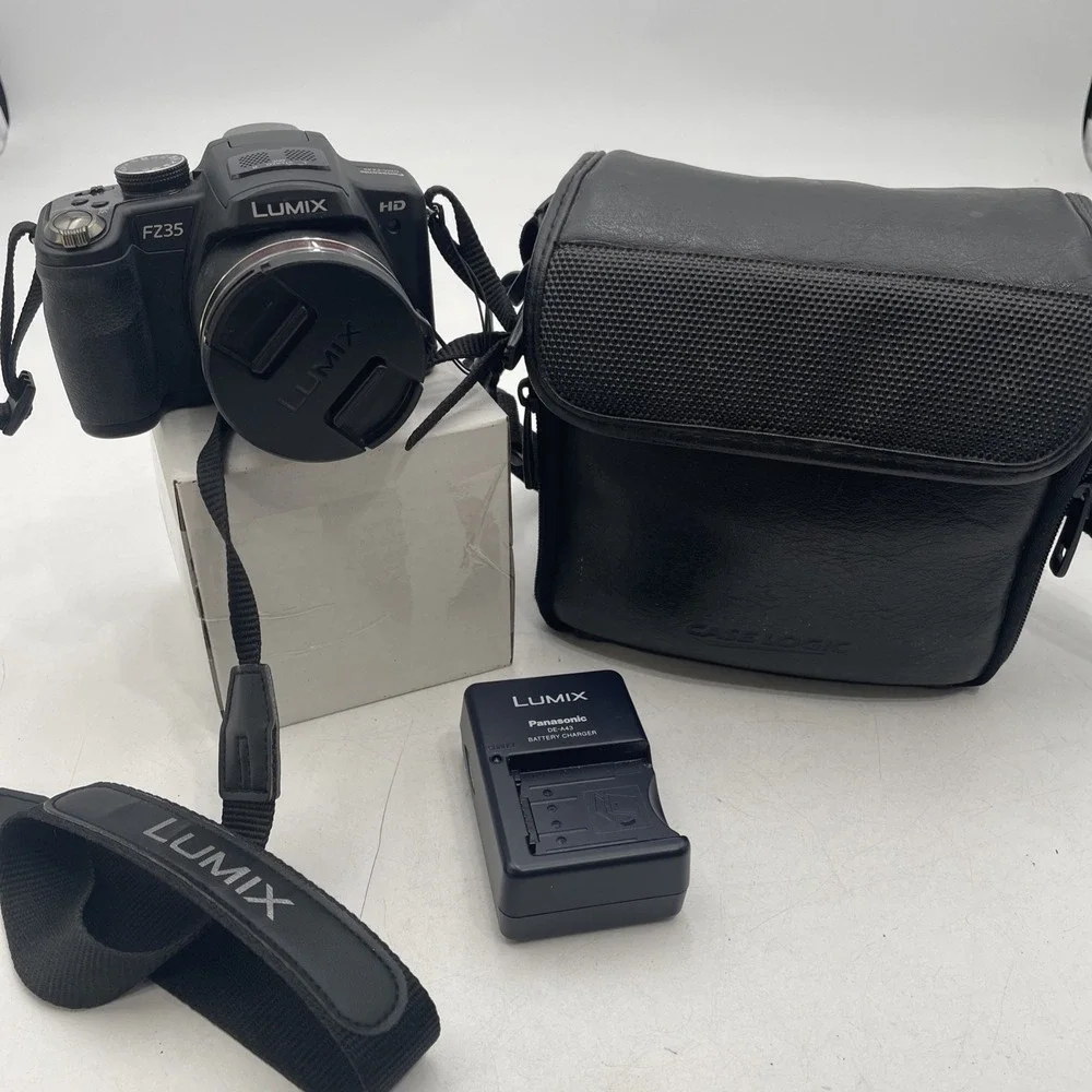 Panasonic Lumix DMC-FZ35 12.1MP 18x Digital Camera+Battery+Charger+ SD Card+Case